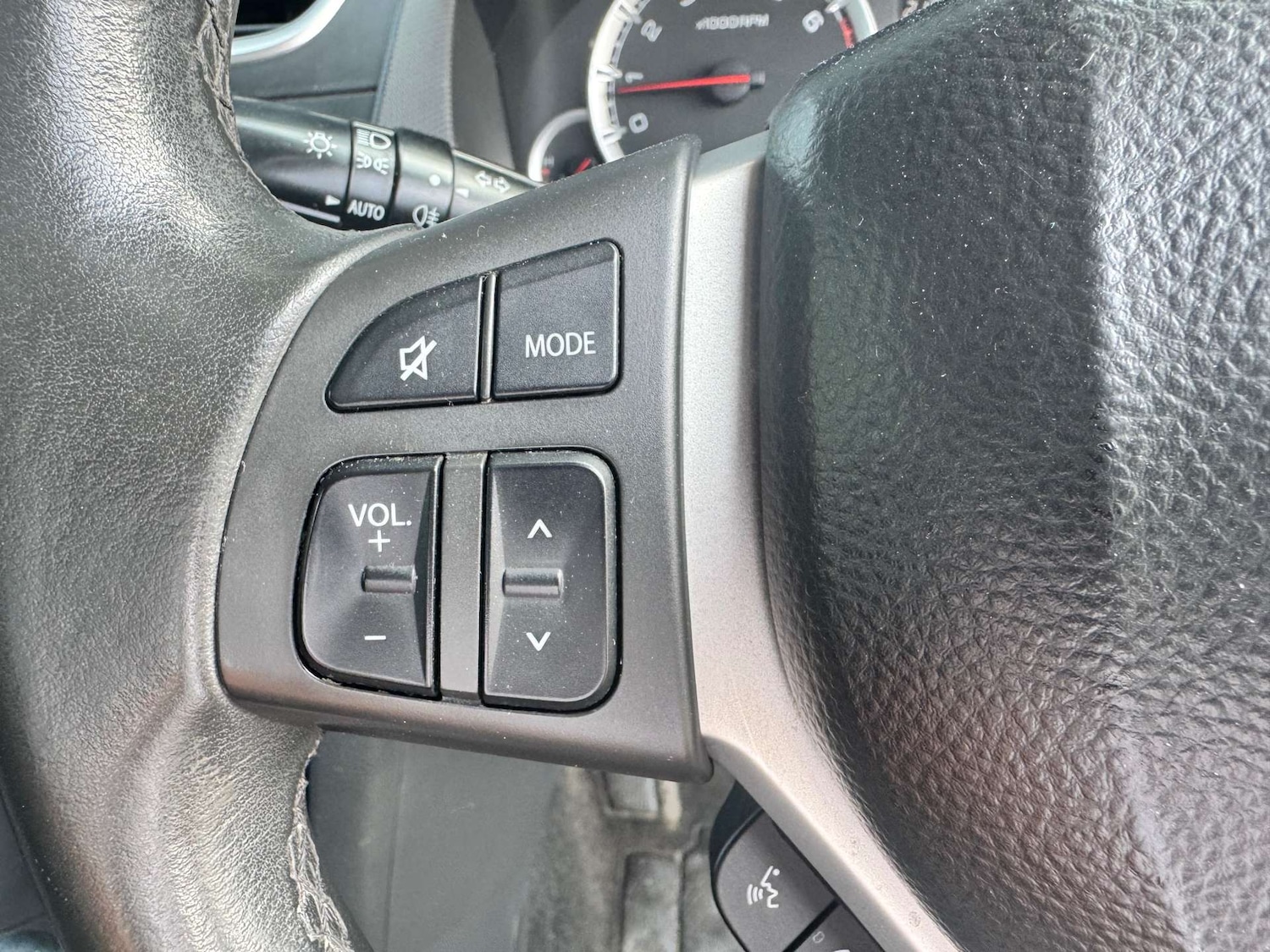 Used Suzuki Swift 2010 for sale - 76919198: Photo 11