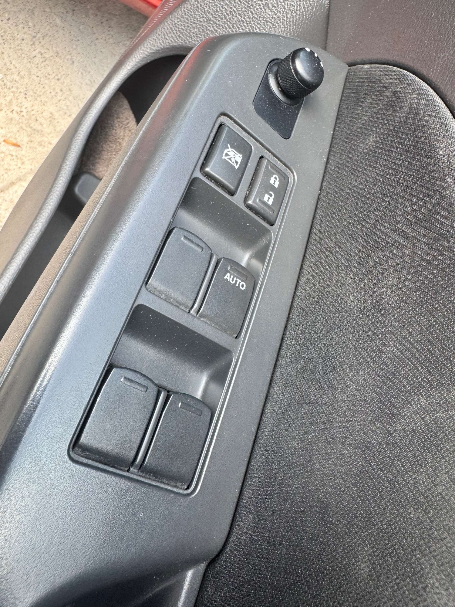 Used Suzuki Swift 2010 for sale - 76919198: Photo 13