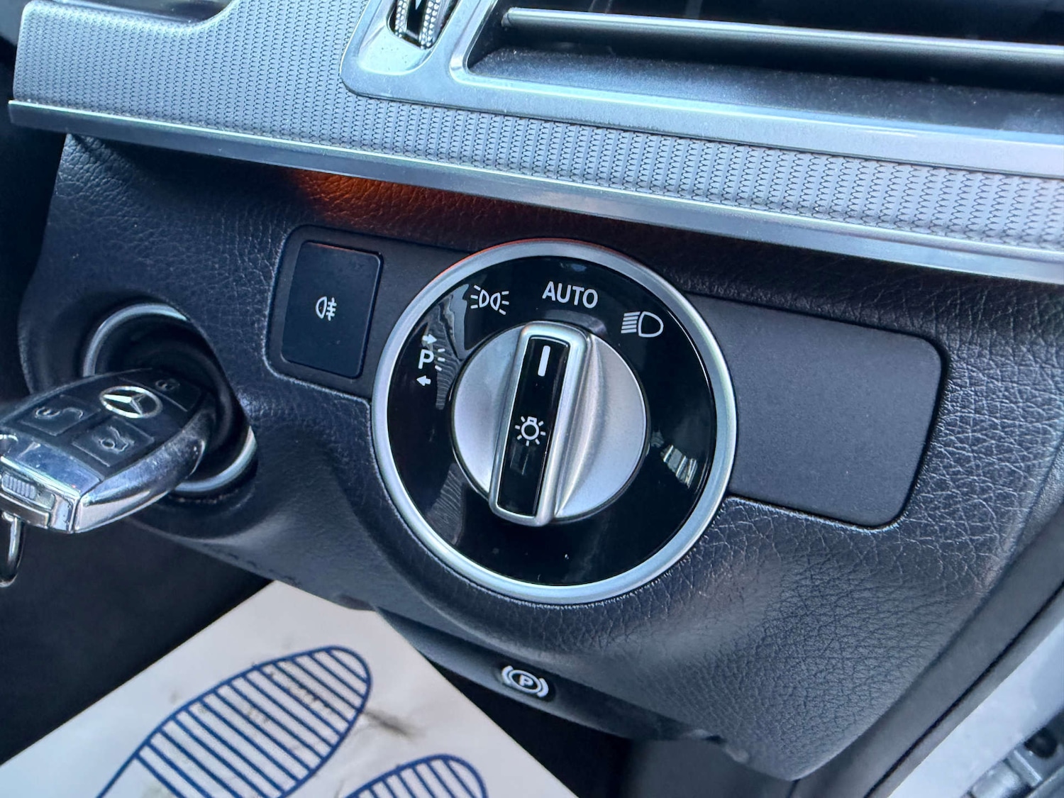 Used Mercedes-Benz E Class 2015 for sale - 76737872: Photo 11