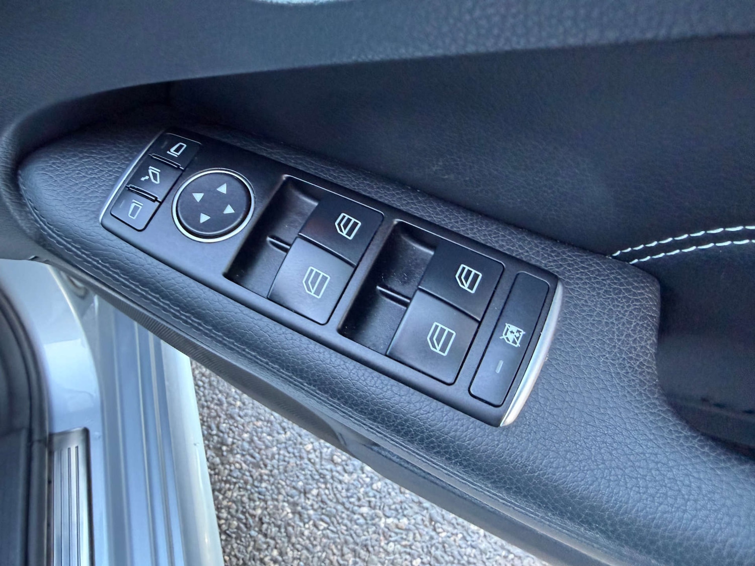 Used Mercedes-Benz E Class 2015 for sale - 76737872: Photo 7