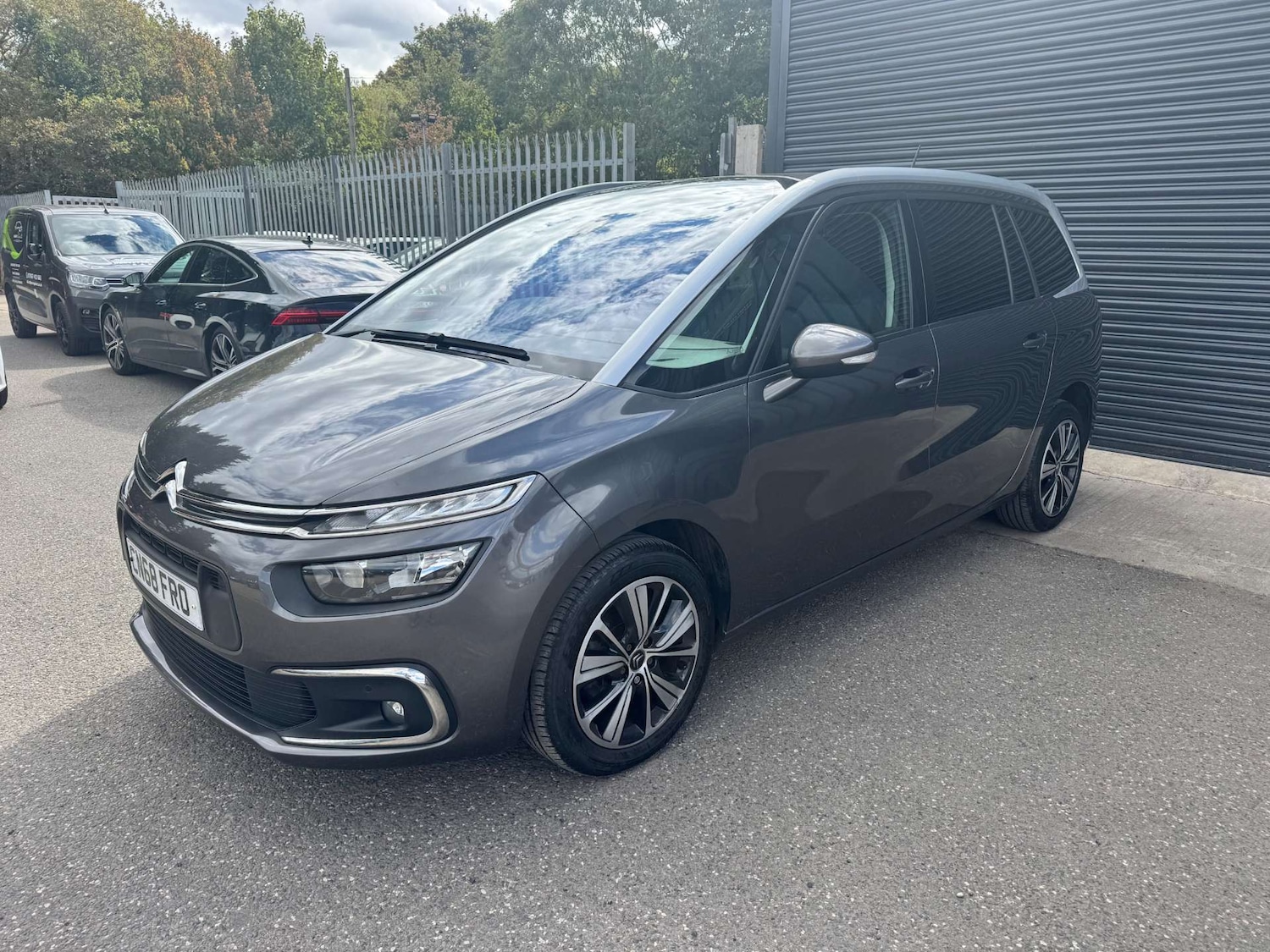 Used Citroen C4 Grand Picasso 2018 for sale - 76476750: Photo 2