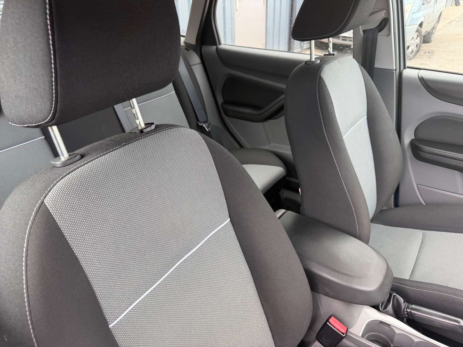 Used Ford Focus 2010 for sale - 78179679: Photo 14