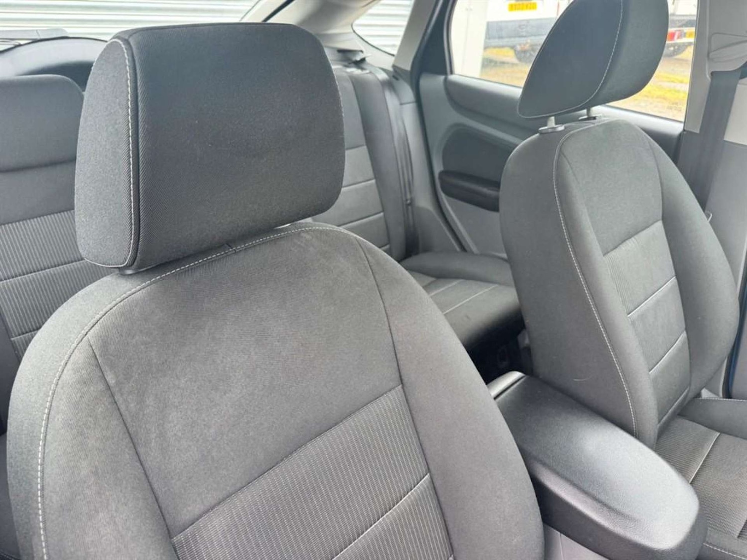 Used Ford Focus 2011 for sale - 76476789: Photo 9