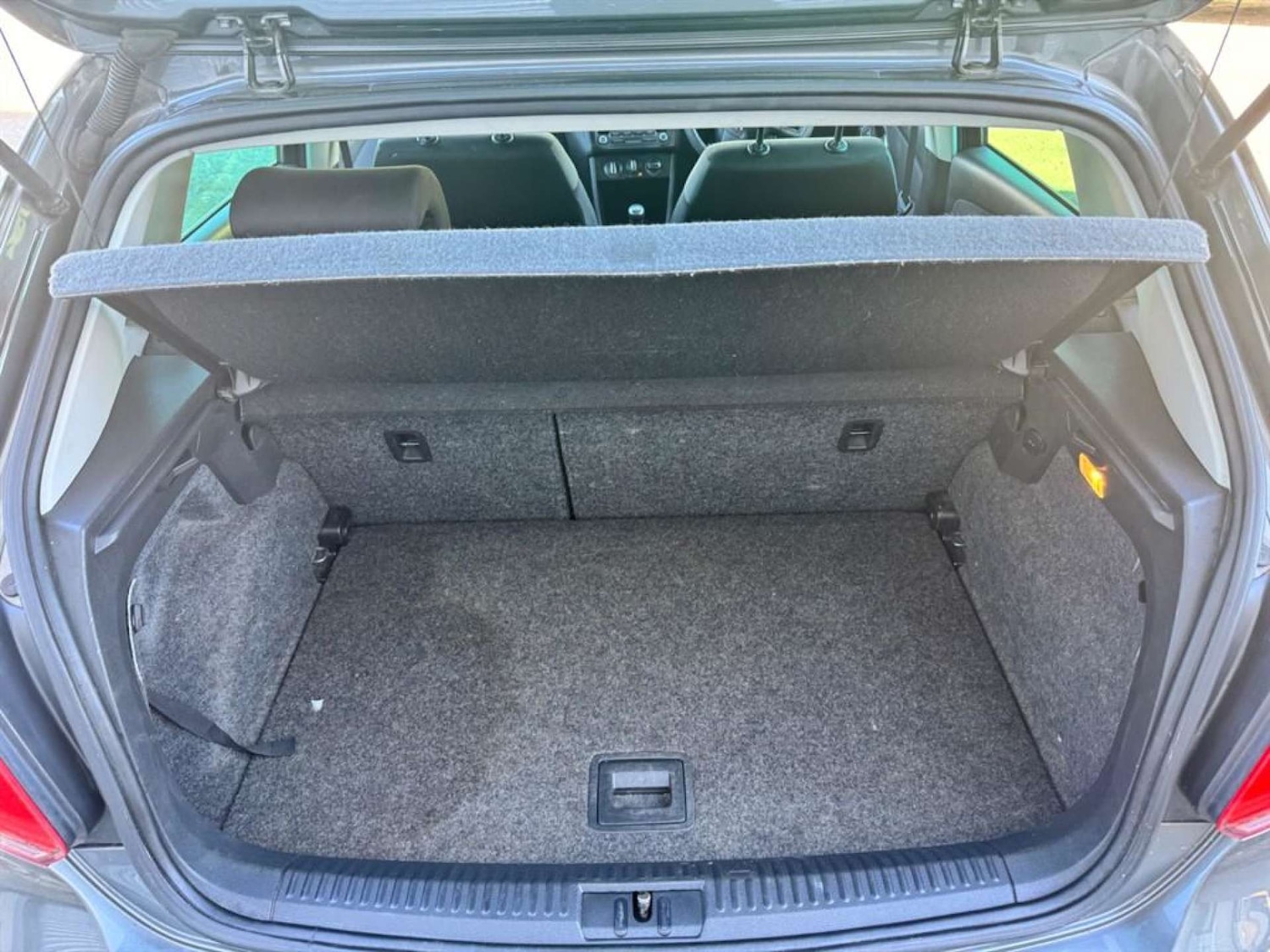 Used Volkswagen Polo 2010 for sale - 76476756: Photo 7