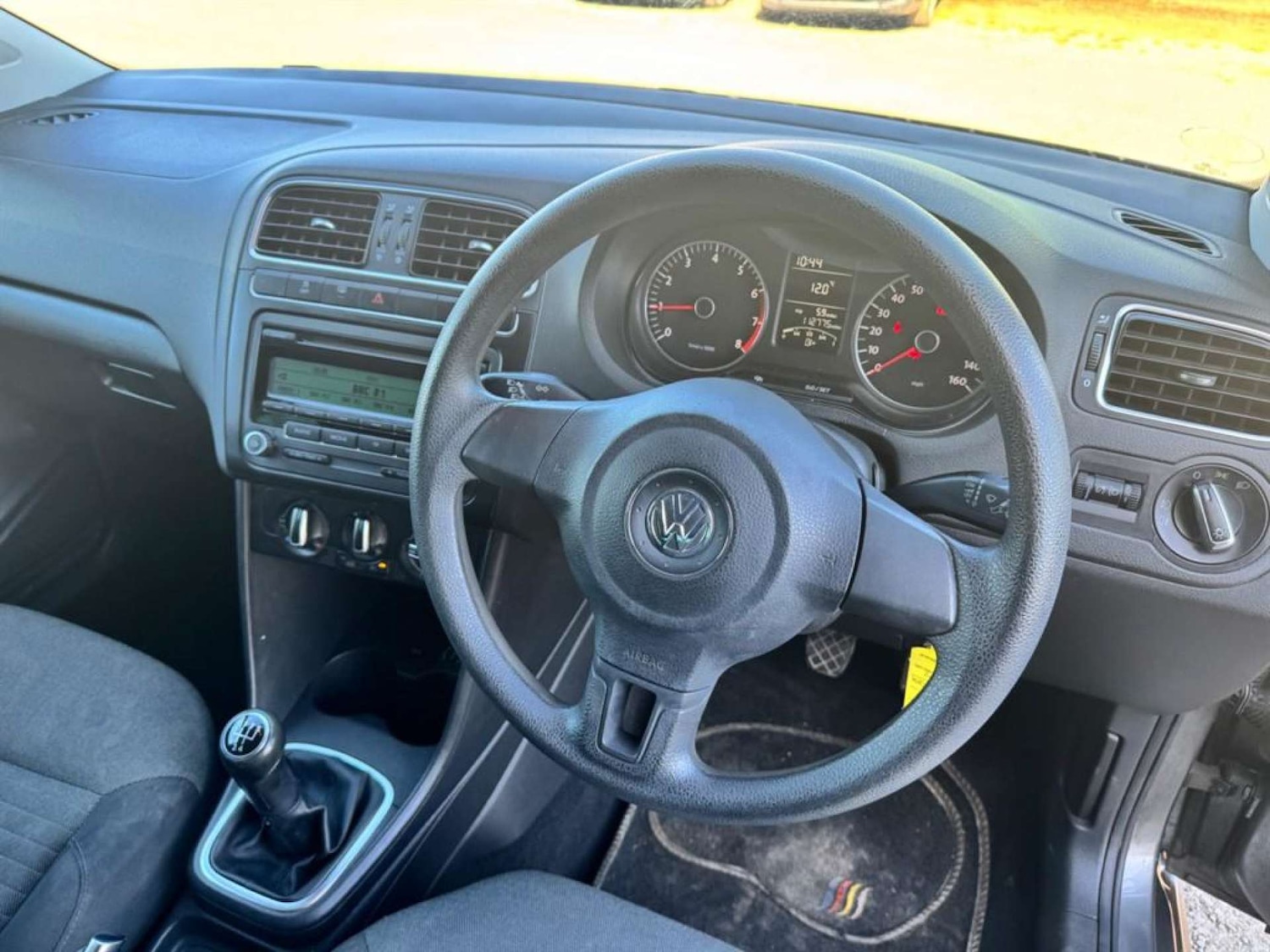 Used Volkswagen Polo 2010 for sale - 76476756: Photo 8