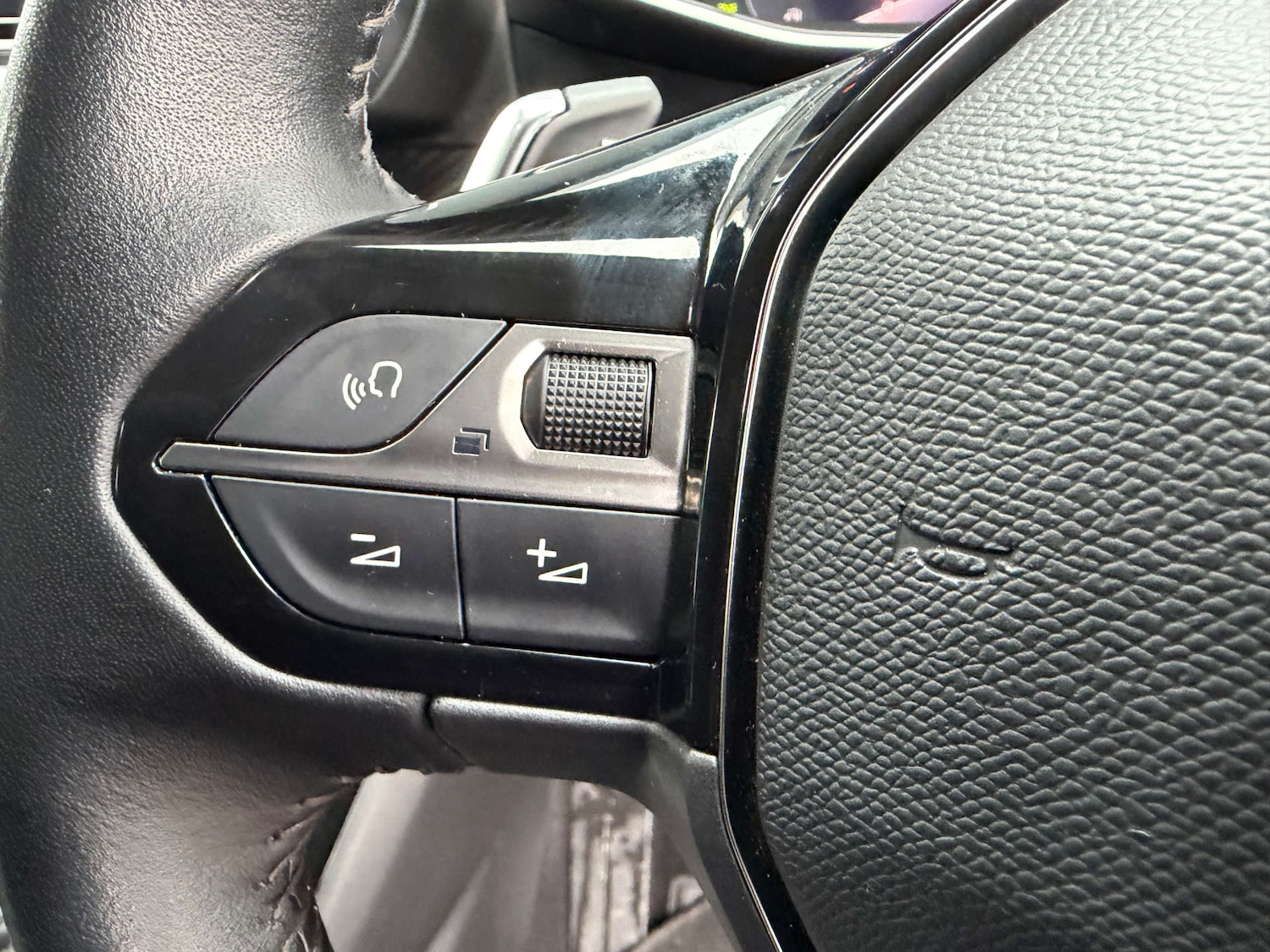 Used Peugeot 2008 2020 for sale - 76589708: Photo 15