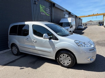 Used Peugeot Partner Tepee 2015 for sale - 78680989: Photo