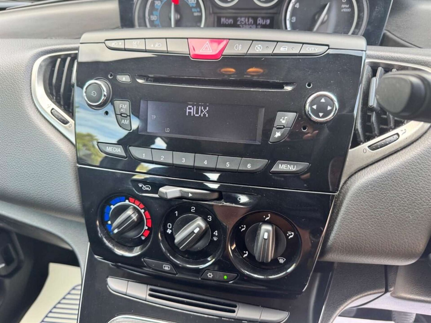 Used Chrysler Ypsilon 2013 for sale - 76933014: Photo 15