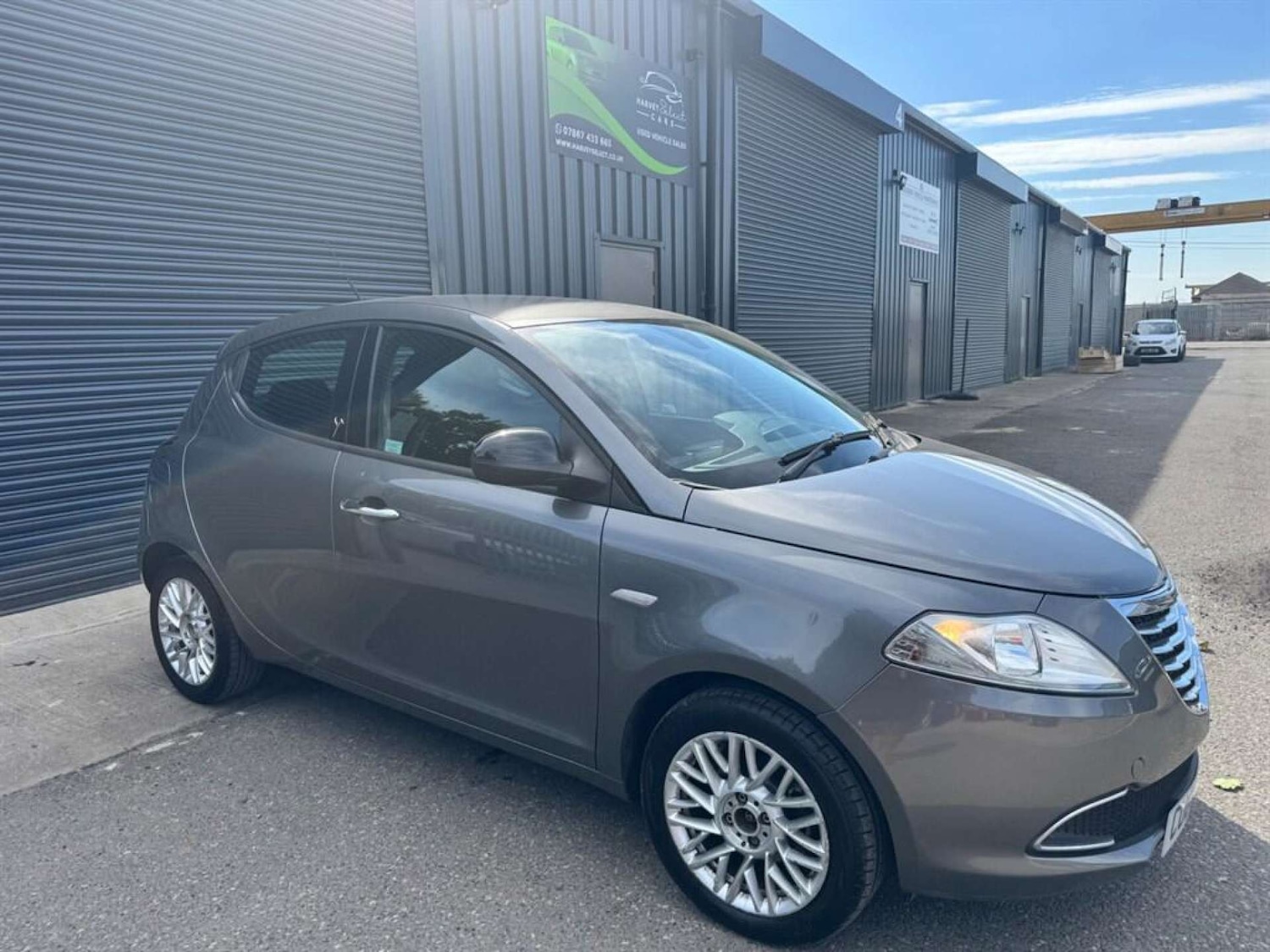 Used Chrysler Ypsilon 2013 for sale - 76933014: Photo 3