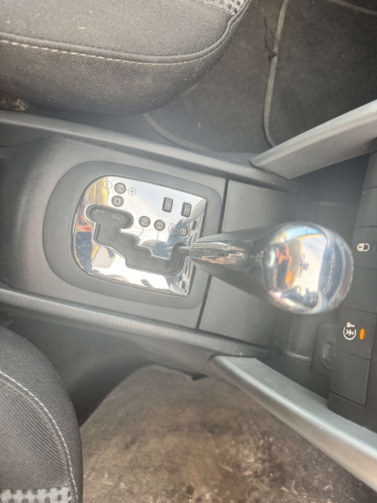 Used Peugeot 207 2009 for sale - 77132819: Photo 14