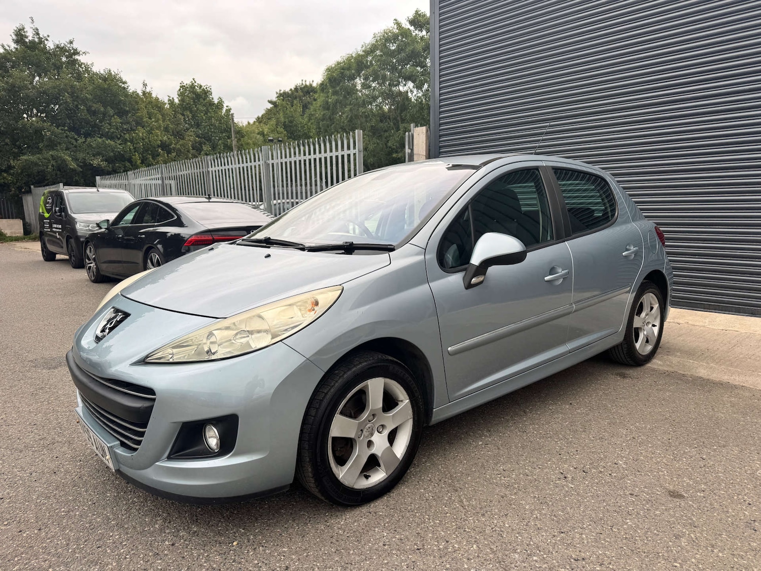 Used Peugeot 207 2009 for sale - 77132819: Photo 2