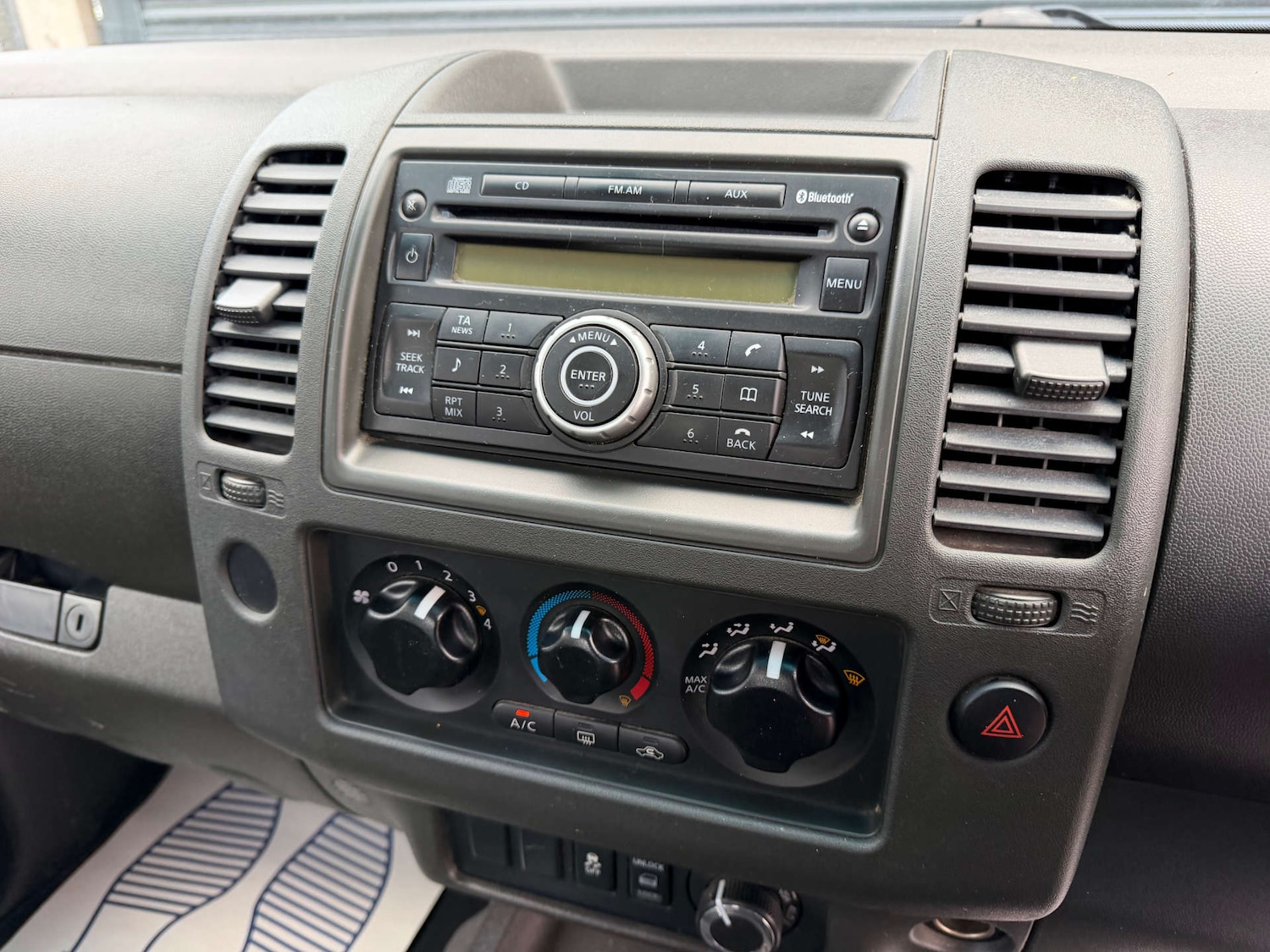 Used Nissan Navara 2015 for sale - 76476783: Photo 12