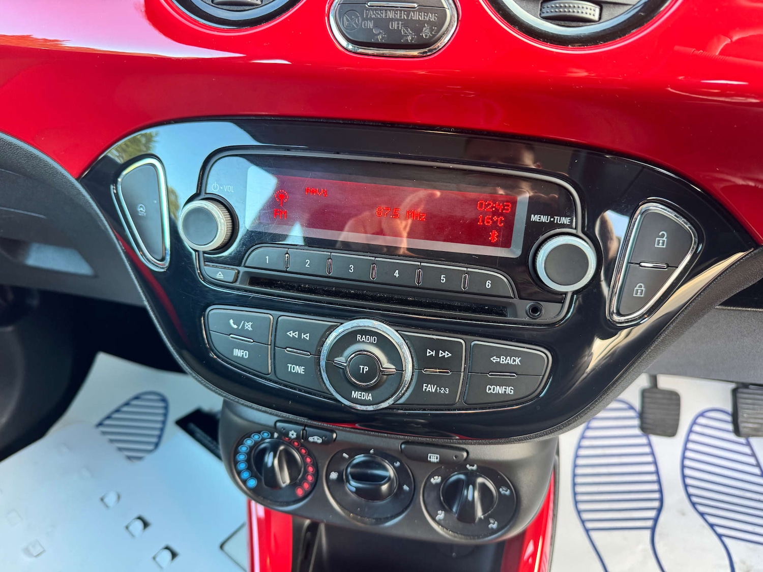 Used Vauxhall ADAM 2014 for sale - 76476741: Photo 24