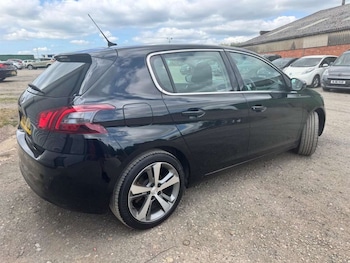 Used Peugeot 308 2019 for sale - 76476744: Photo