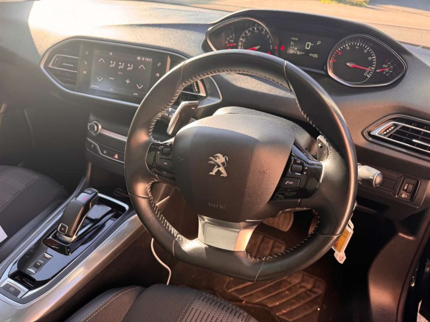 Used Peugeot 308 2019 for sale - 76476744: Photo 9