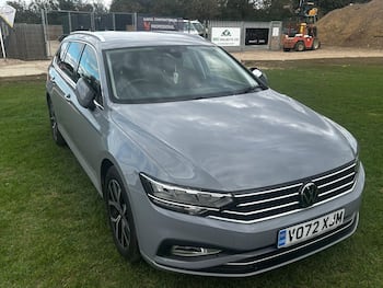 Used Volkswagen Passat 2022 for sale - 79698600: Photo