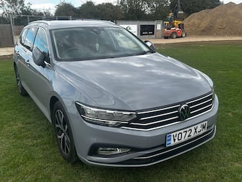 Used Volkswagen Passat 2022 for sale - 79698600: Photo