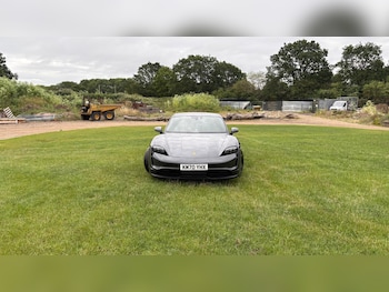 Used Porsche Taycan 2020 for sale - 79285375: Photo