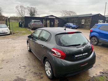 Used Peugeot 208 2014 for sale - 79285345: Photo