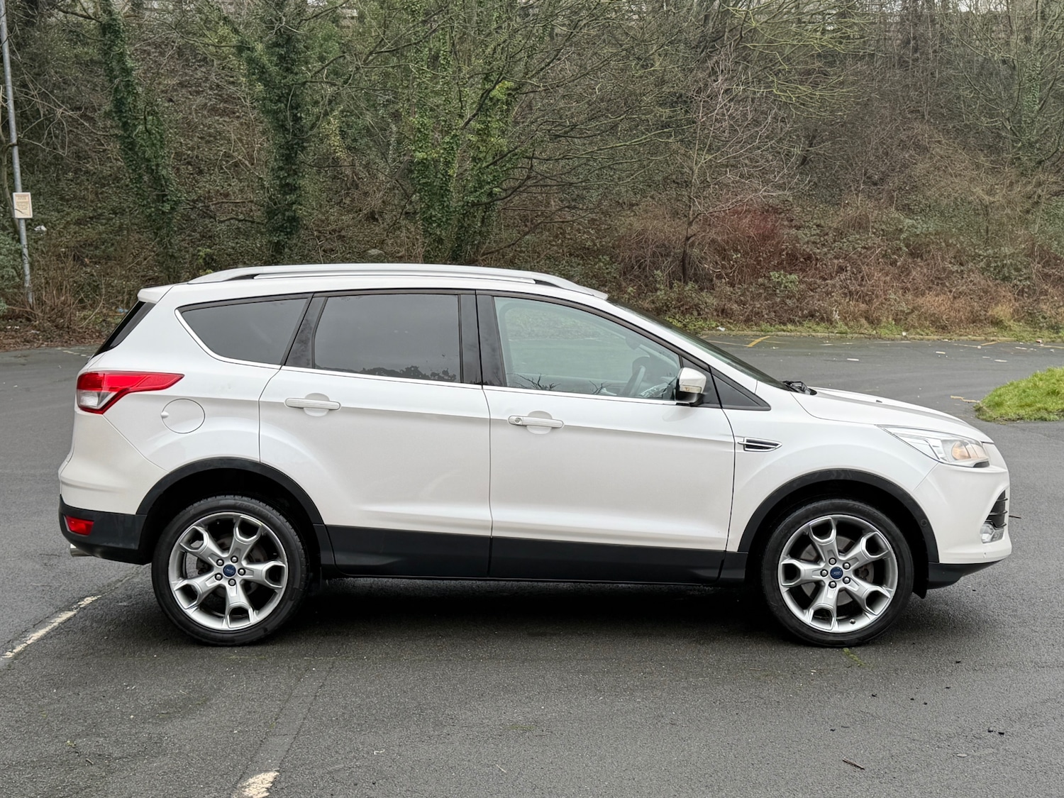 Used Ford Kuga 2015 for sale - 77454623: Photo 4