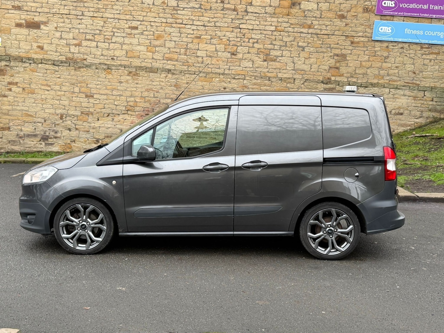 Used Ford Transit Courier 2017 for sale - 77404832: Photo 17