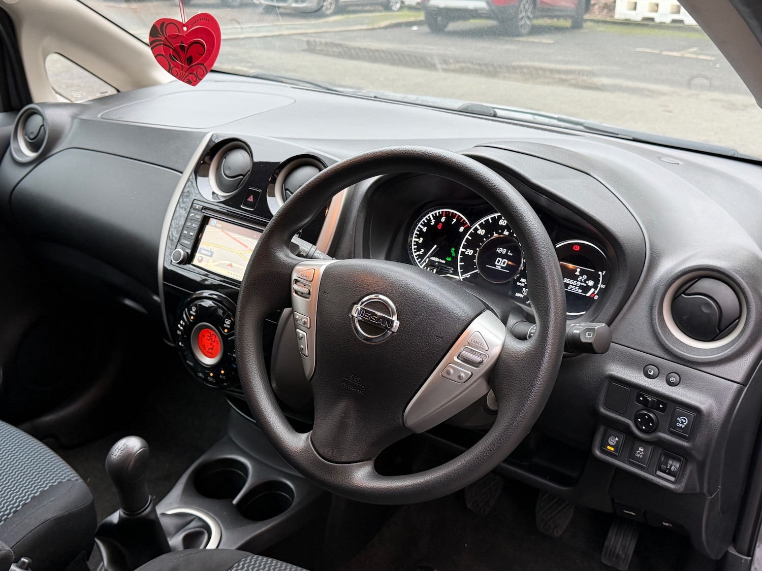 Used Nissan Note 2013 for sale - 77420304: Photo 9