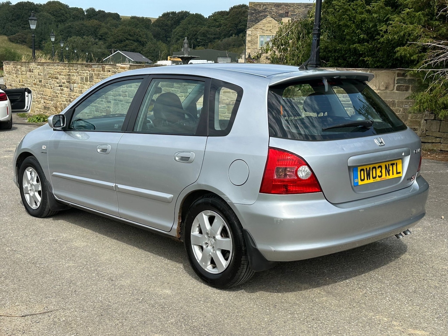 Used Honda Civic 2003 for sale - 77370859: Photo 3