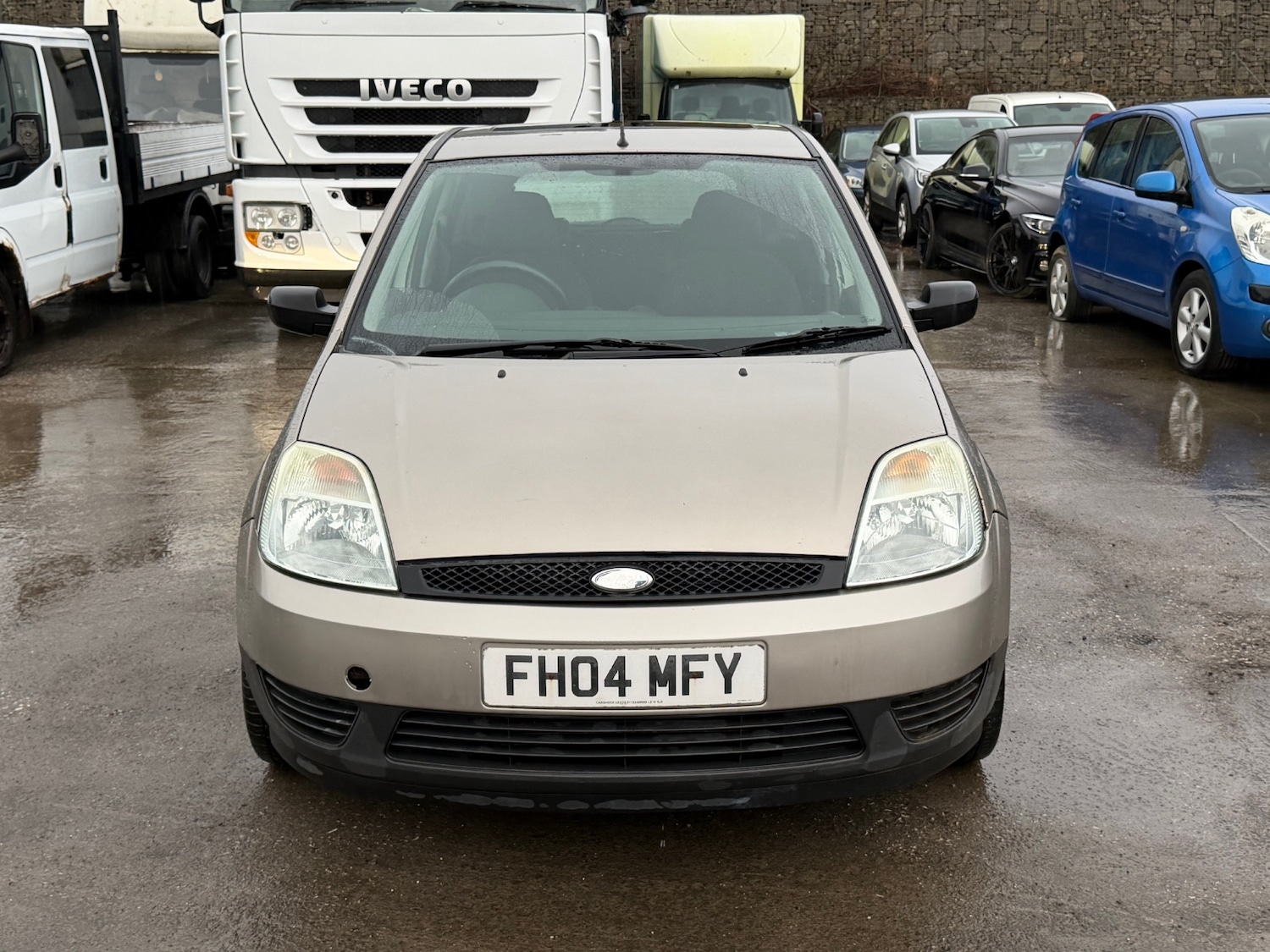 Used Ford Fiesta 2004 for sale - 77367359: Photo 2