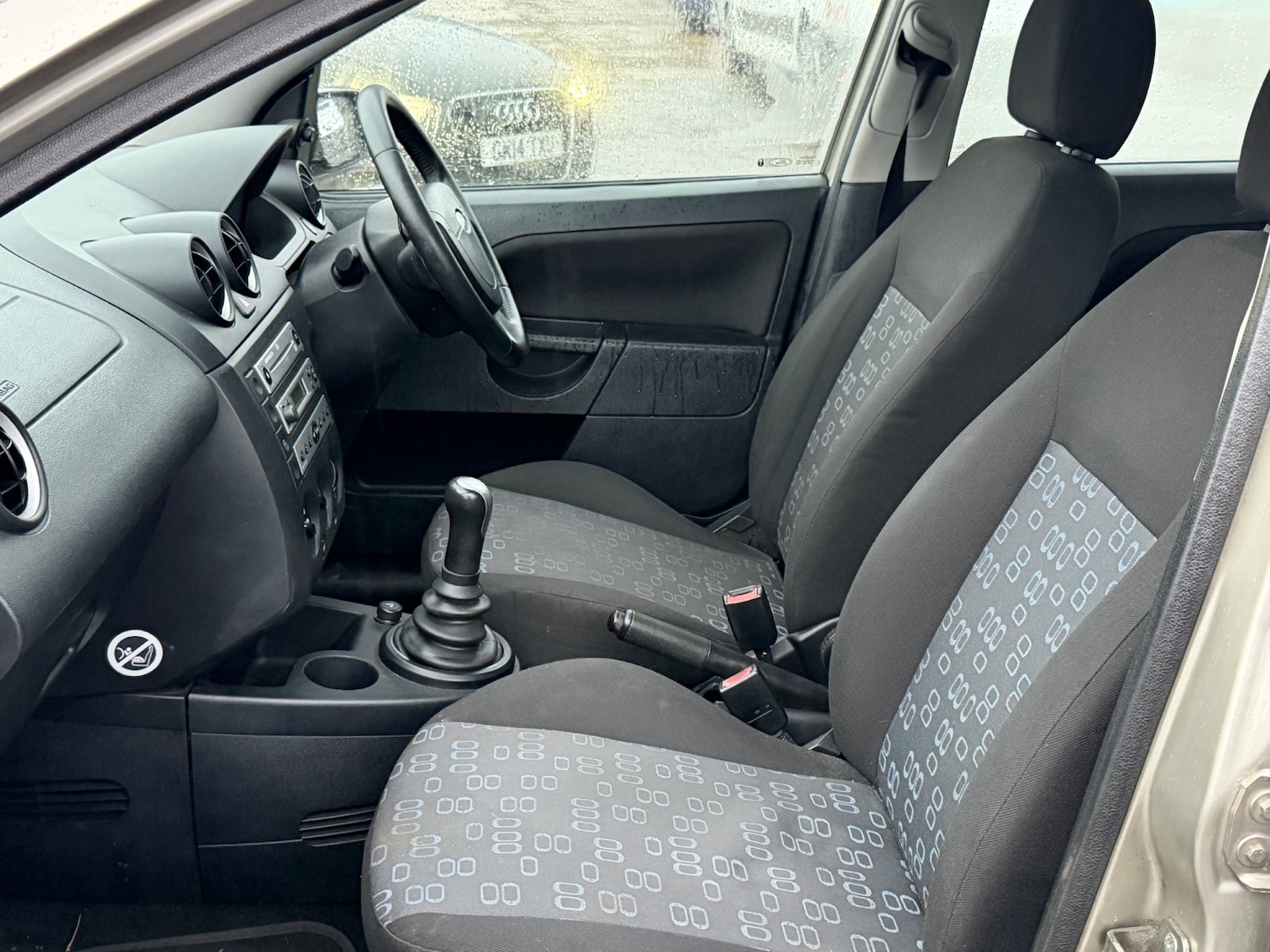 Used Ford Fiesta 2004 for sale - 77367359: Photo 6