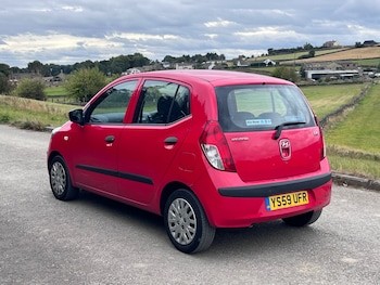 Used Hyundai i10 2010 for sale - 77409953: Photo