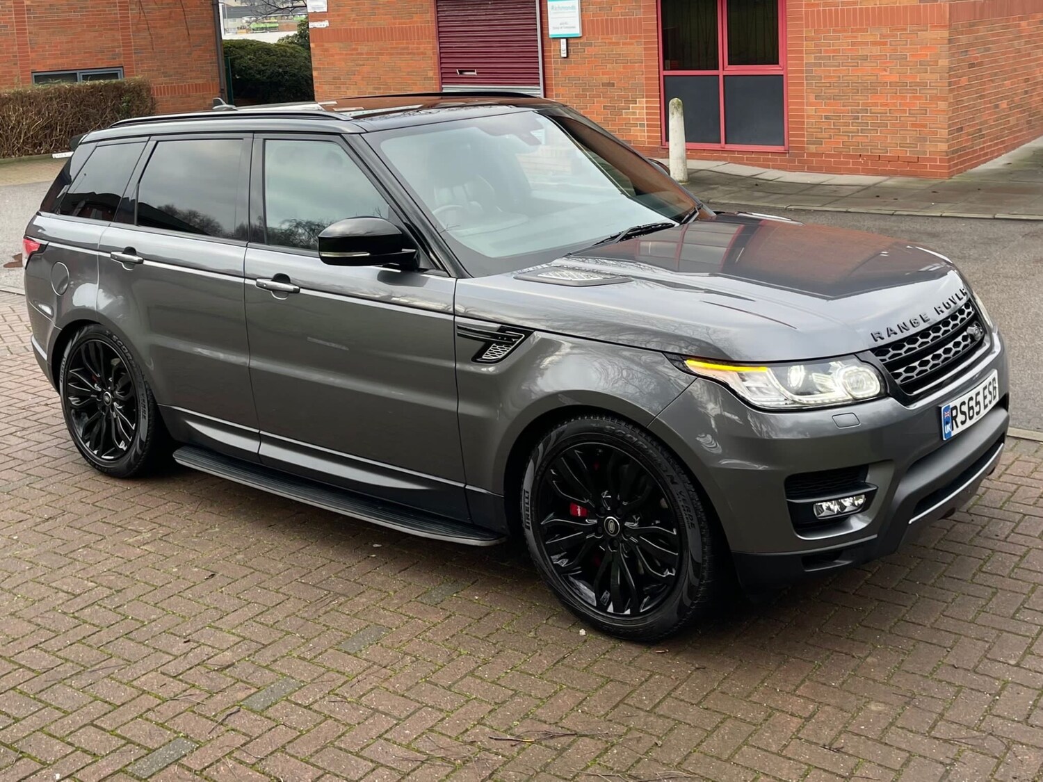 Used Land Rover Range Rover Sport 2015 for sale - 77495184: Photo 11