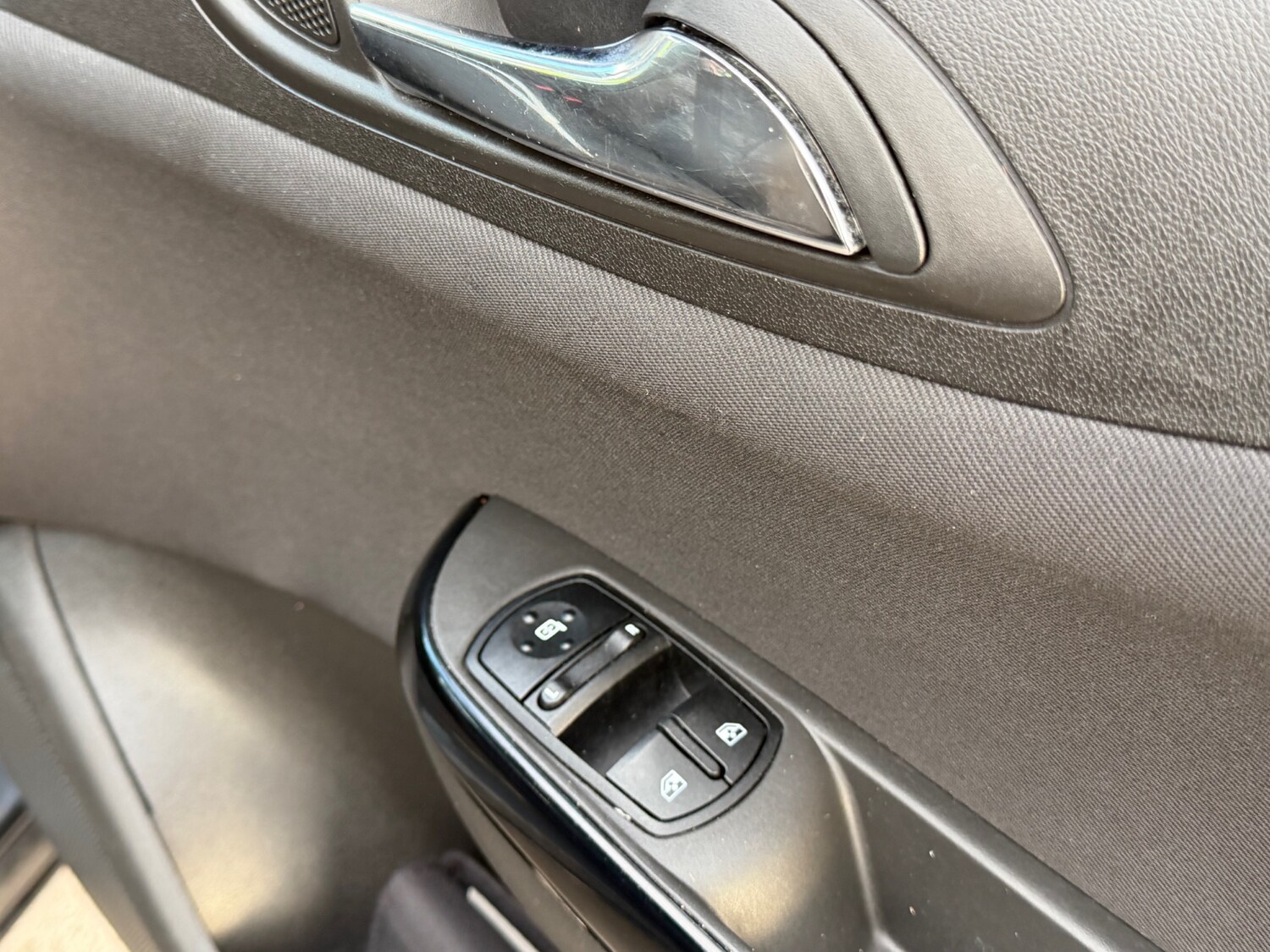 Used Vauxhall Corsa 2015 for sale - 77367377: Photo 15