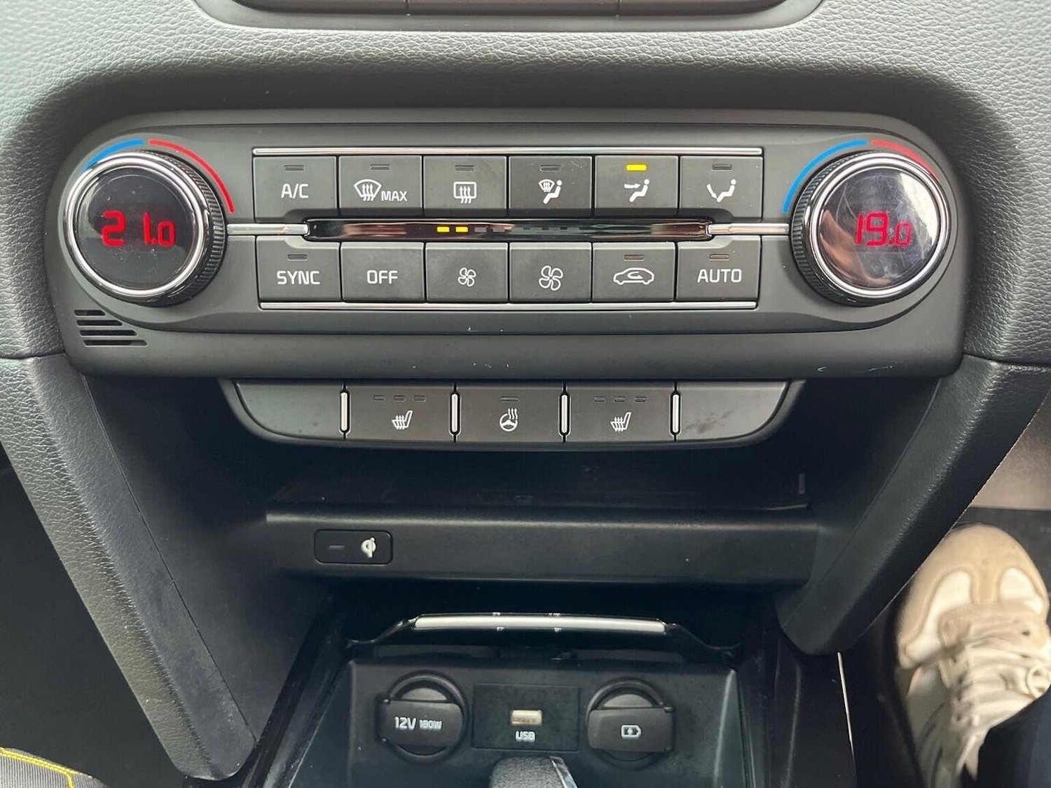 Used Kia XCeed 2019 for sale - 76605762: Photo 26