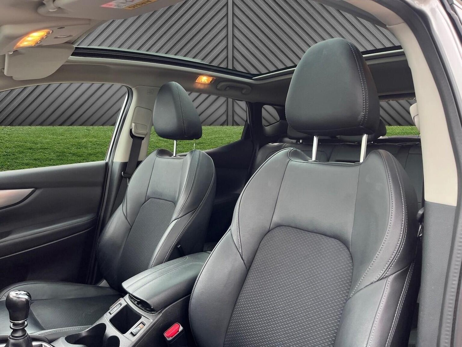 Used Nissan Qashqai 2017 for sale - 78135040: Photo 18