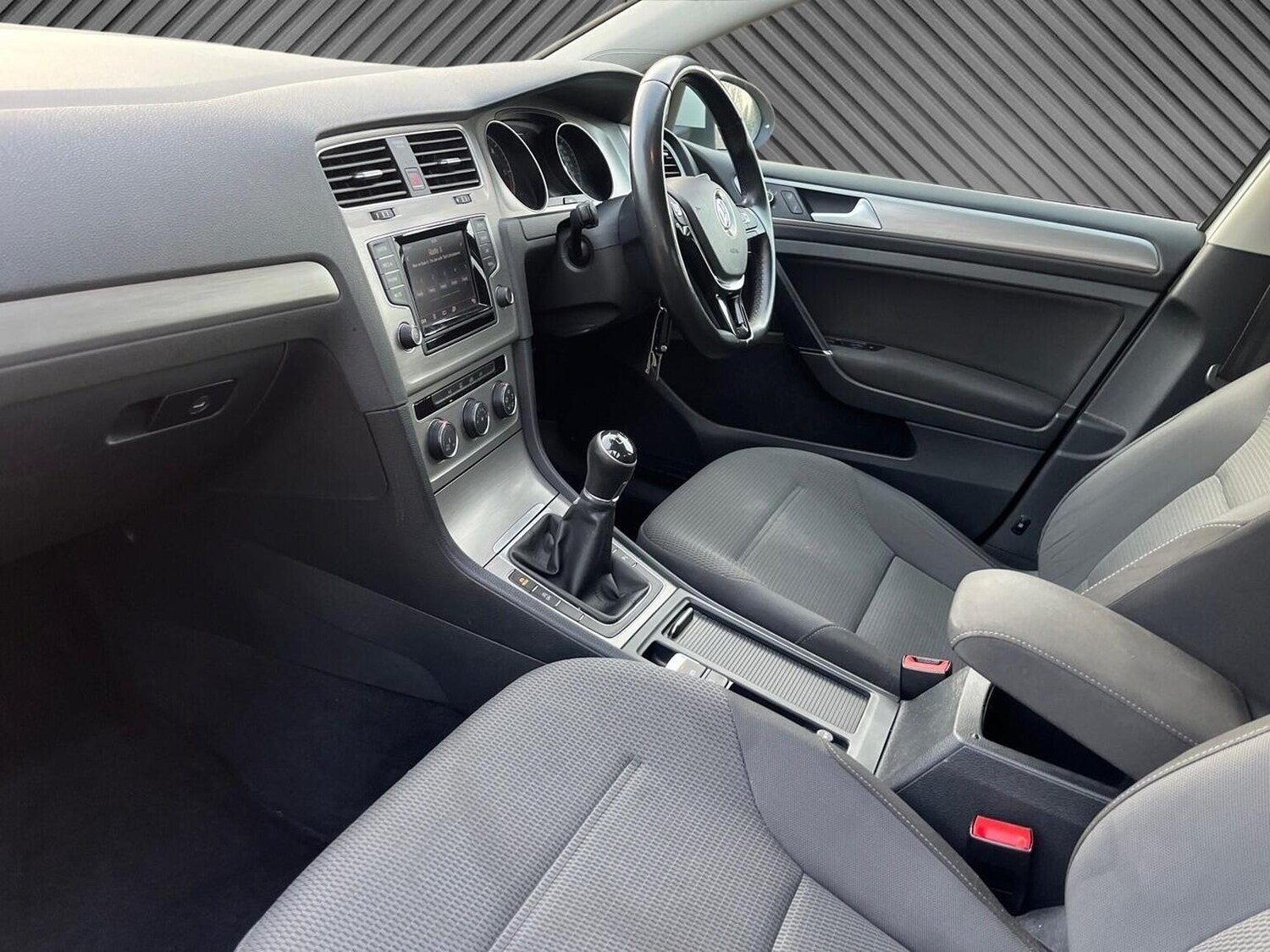 Used Volkswagen Golf 2015 for sale - 76837041: Photo 32