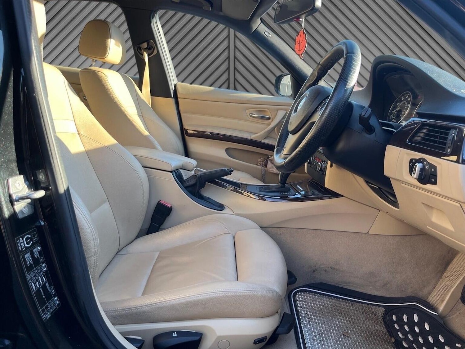 Used BMW 3 Series 2010 for sale - 76656195: Photo 16