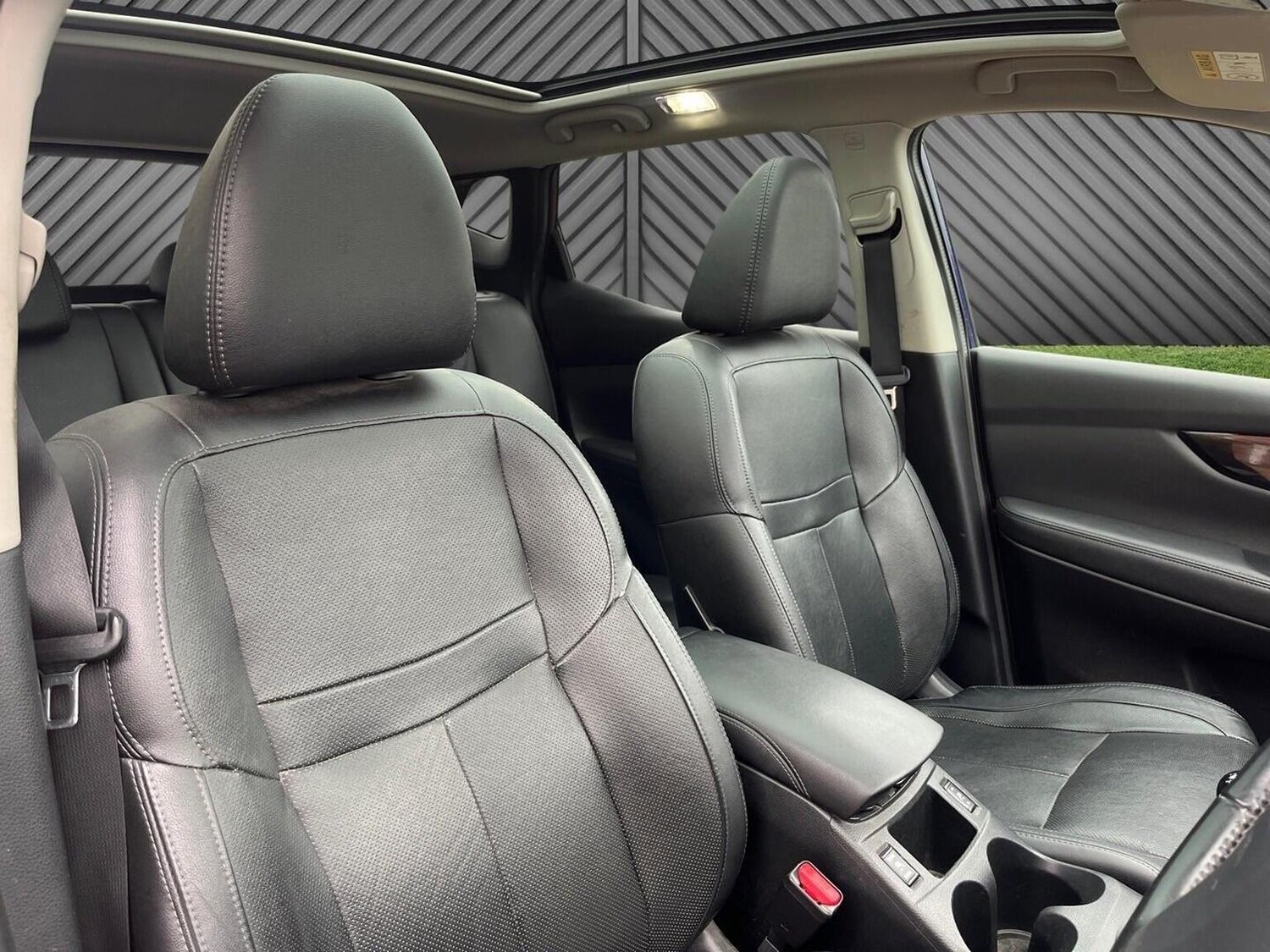 Used Nissan Qashqai 2016 for sale - 77694334: Photo 14