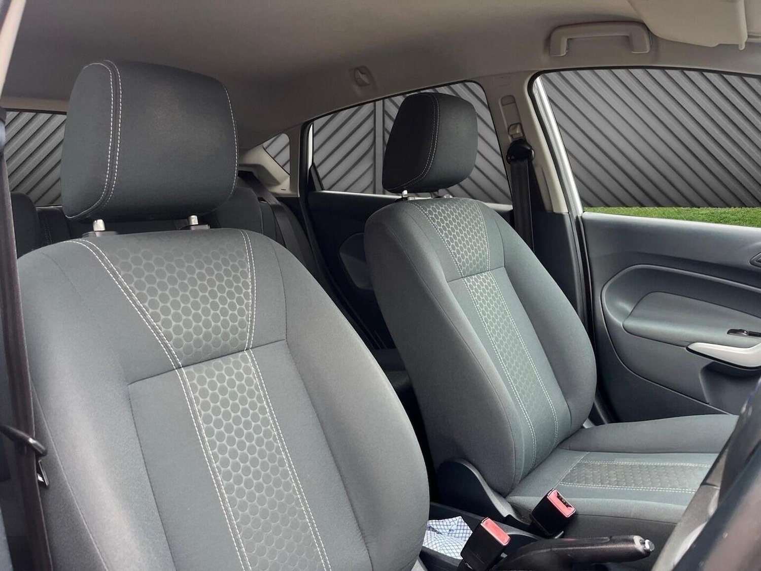 Used Ford Fiesta 2010 for sale - 76605760: Photo 17