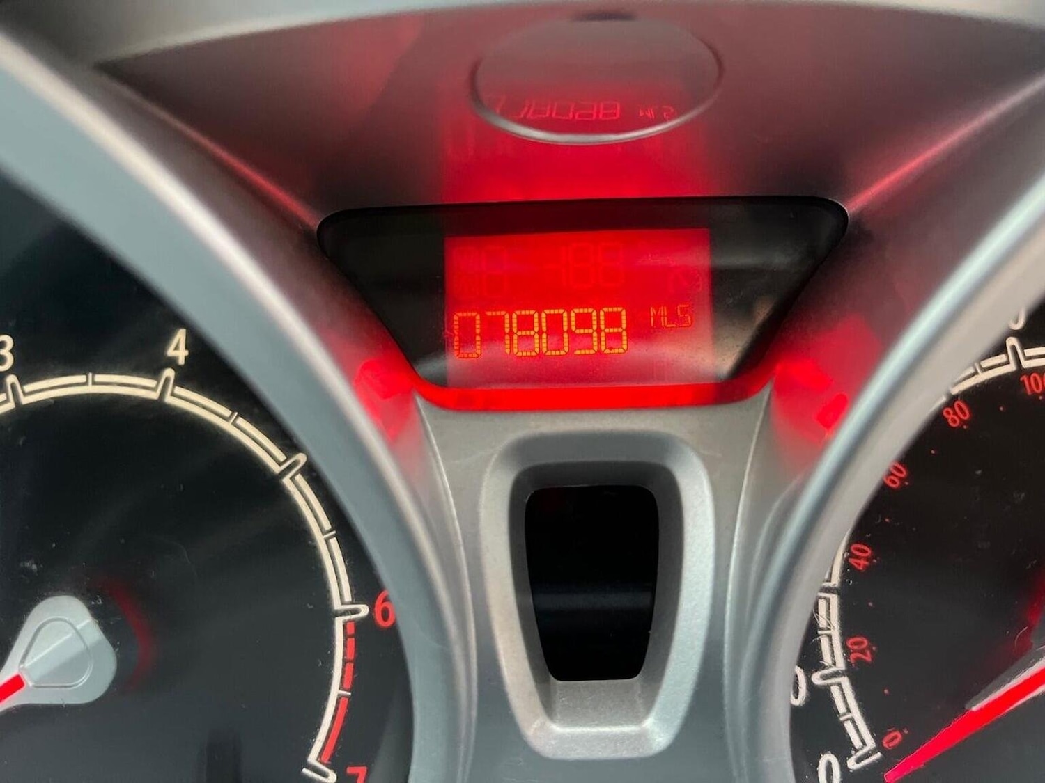 Used Ford Fiesta 2010 for sale - 76605760: Photo 25