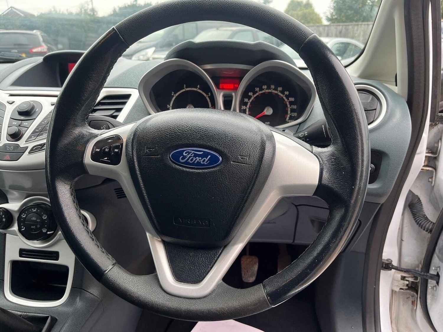 Used Ford Fiesta 2010 for sale - 76605760: Photo 26