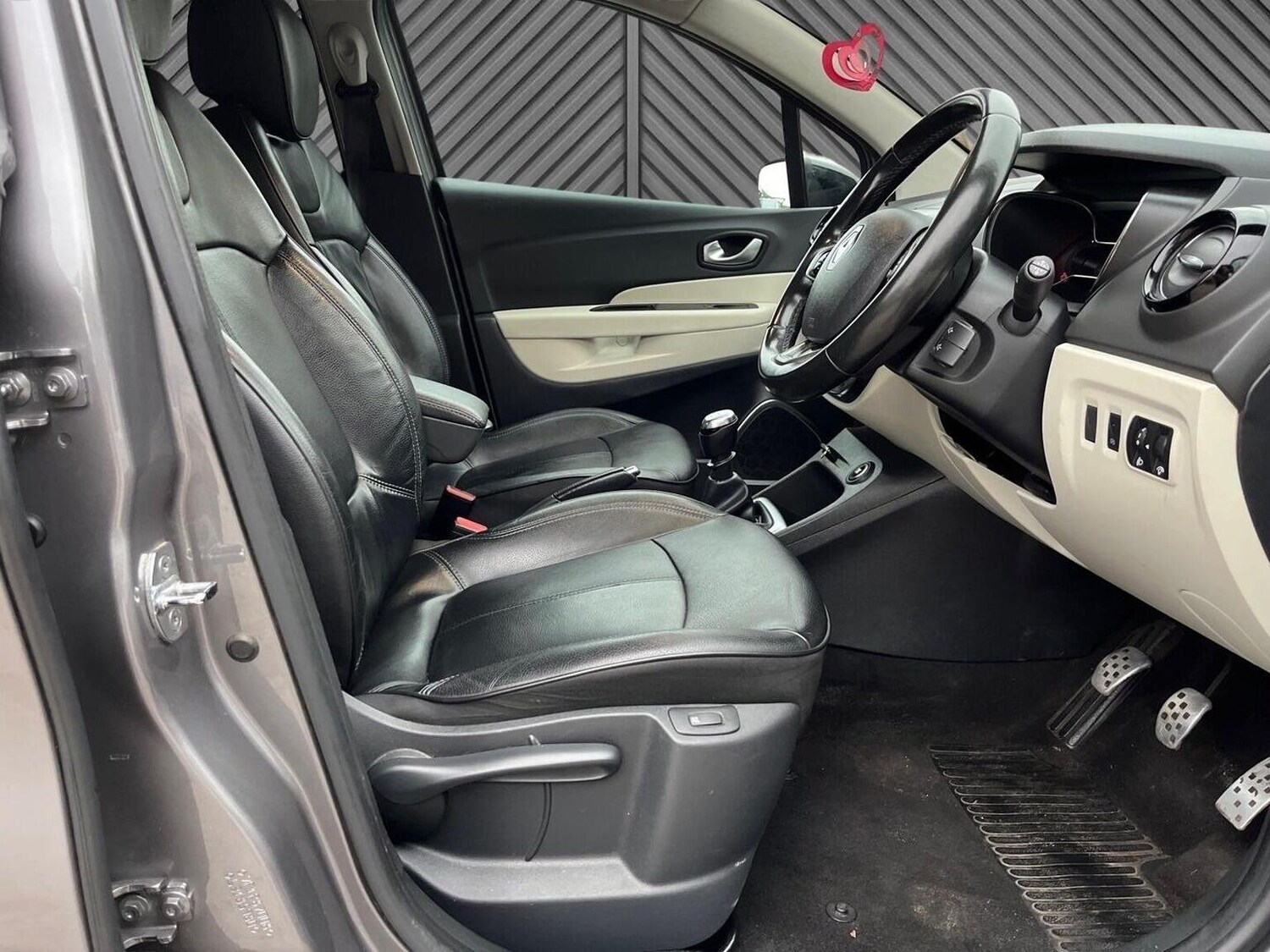 Used Renault Captur 2019 for sale - 76605627: Photo 15