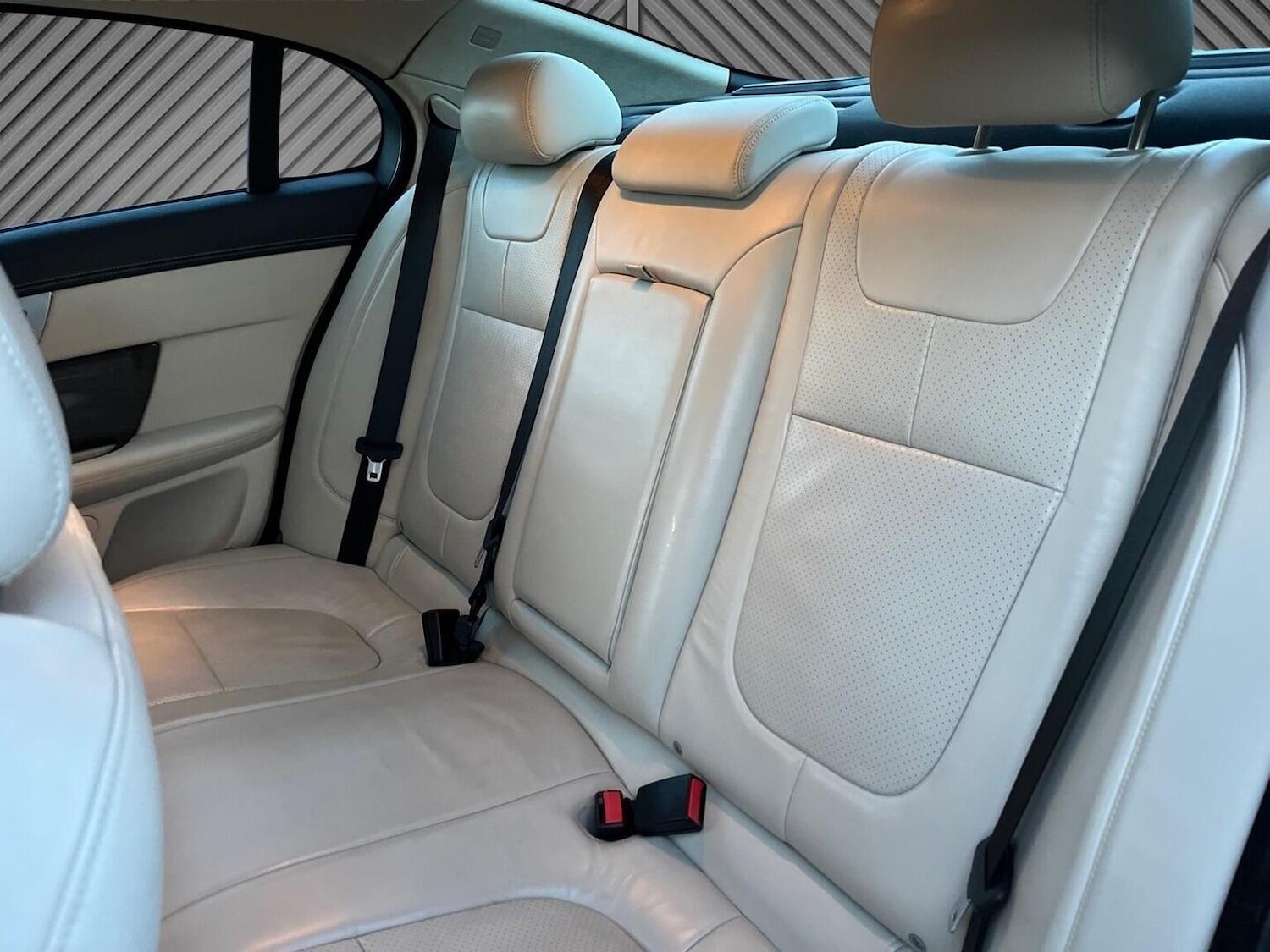 Used Jaguar XF 2013 for sale - 77162317: Photo 17