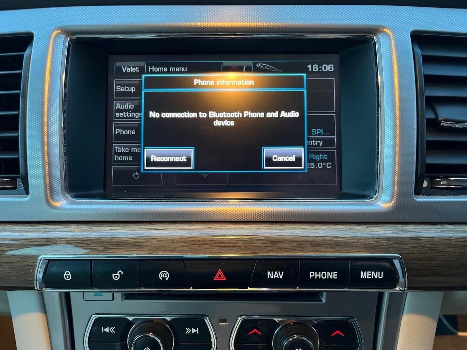 Used Jaguar XF 2013 for sale - 77162317: Photo 24