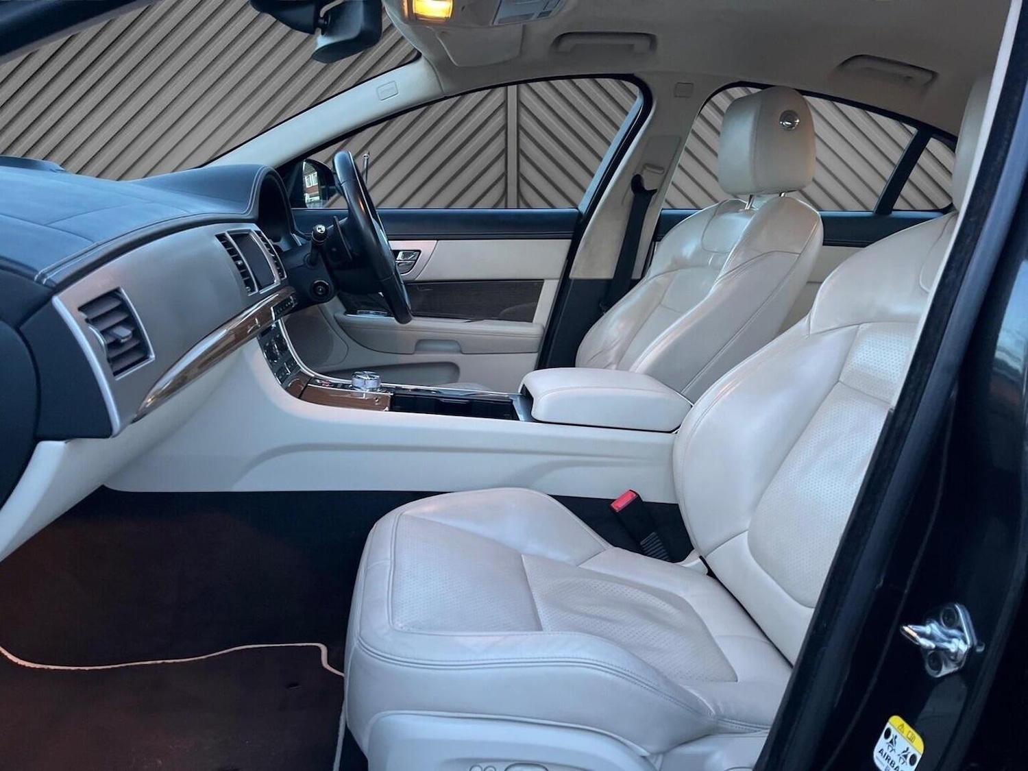 Used Jaguar XF 2013 for sale - 77162317: Photo 30