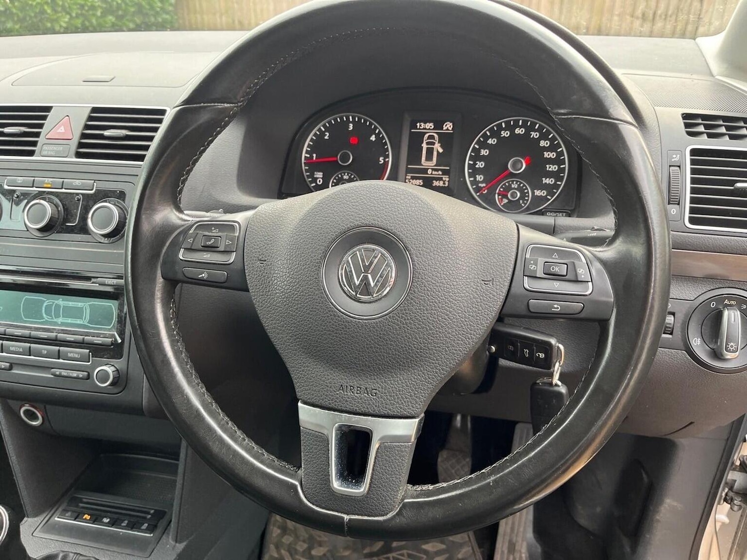 Used Volkswagen Touran 2013 for sale - 77888443: Photo 28