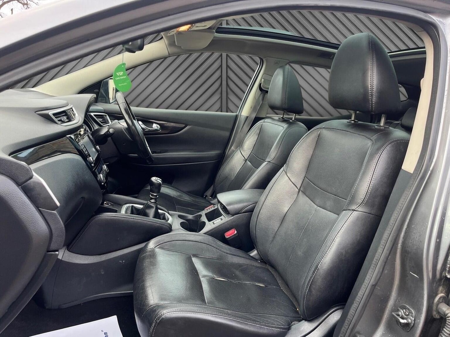 Used Nissan Qashqai 2015 for sale - 77237021: Photo 25