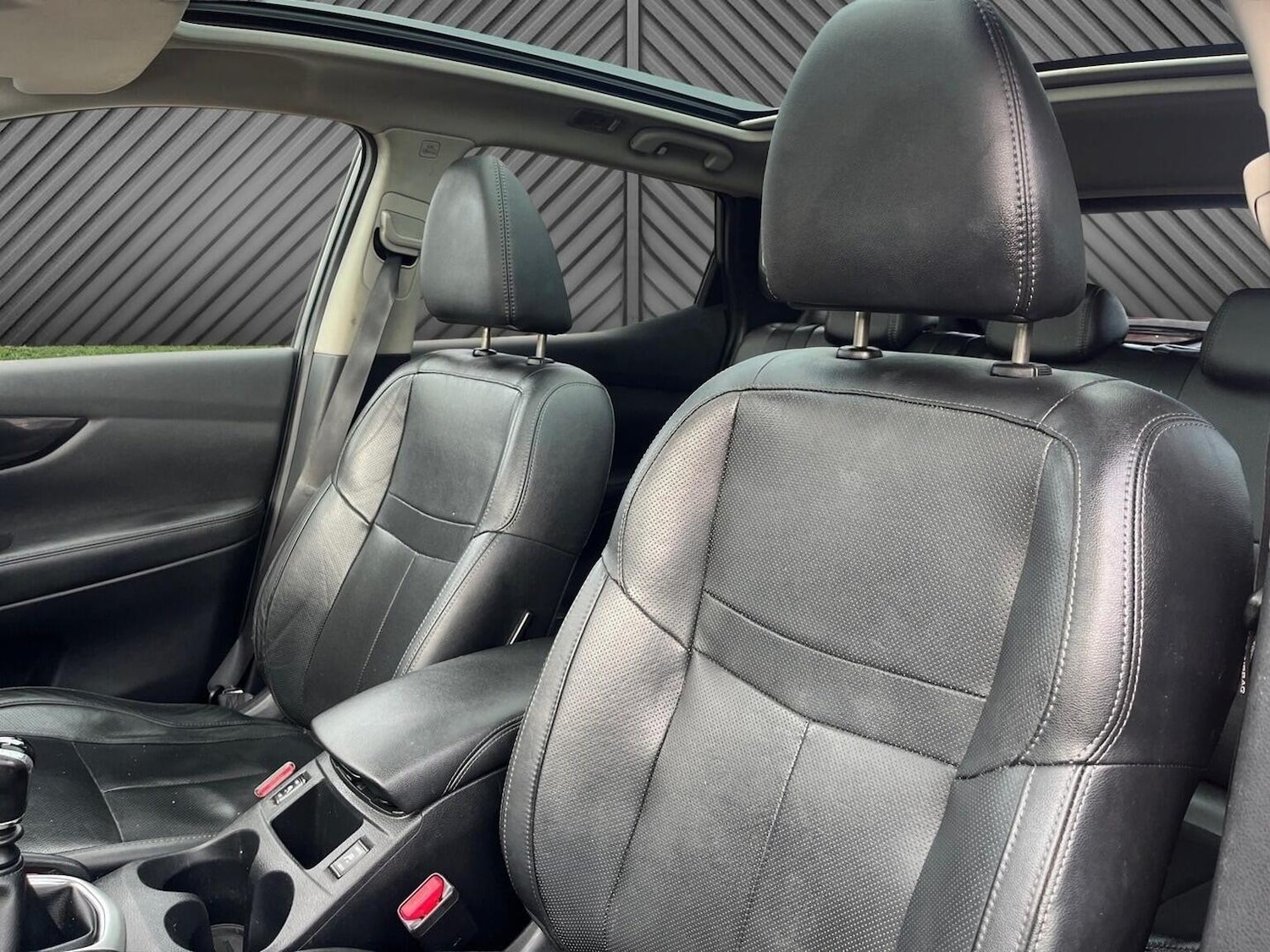 Used Nissan Qashqai 2015 for sale - 77237021: Photo 27