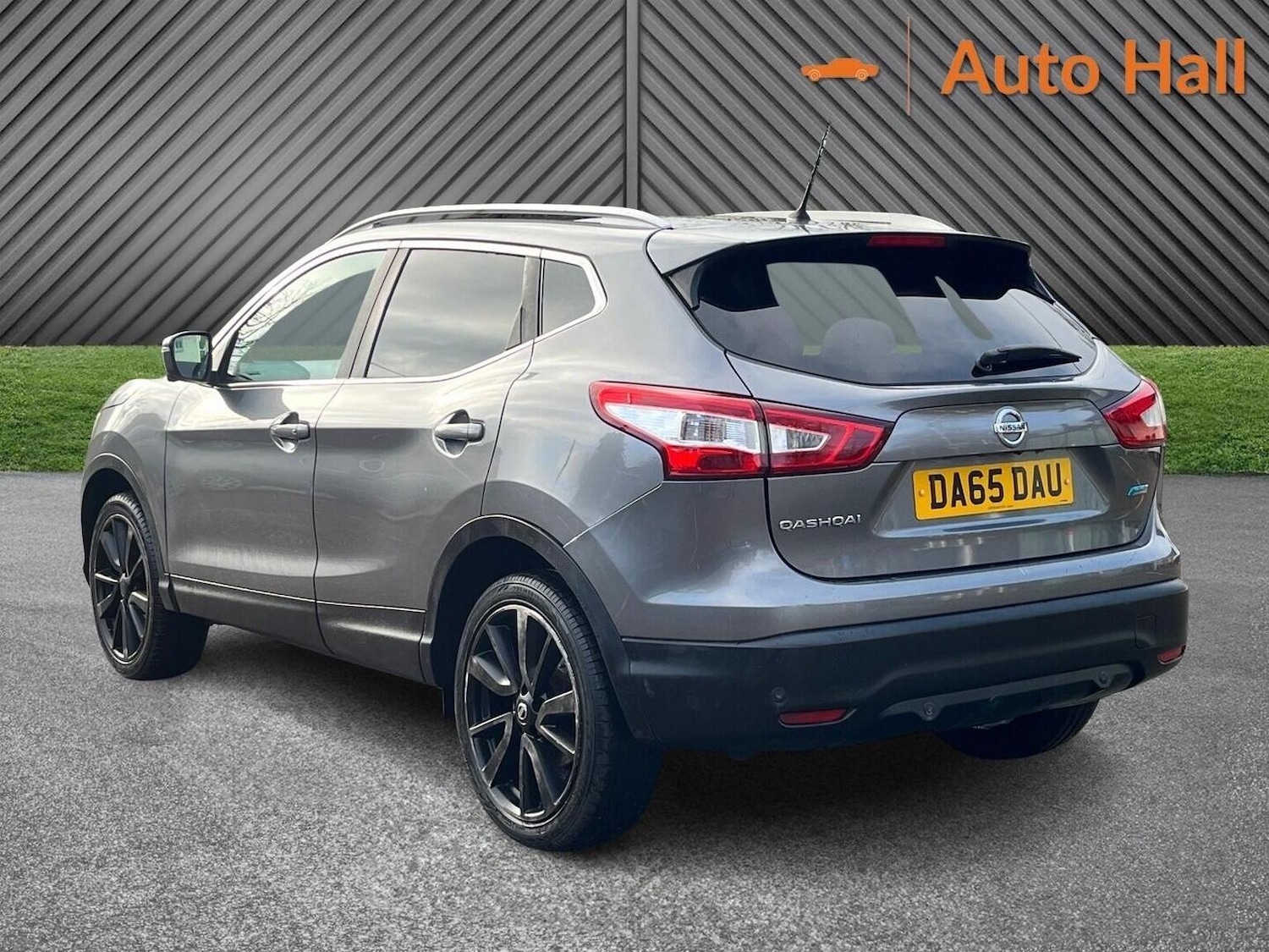 Used Nissan Qashqai 2015 for sale - 77237021: Photo 4