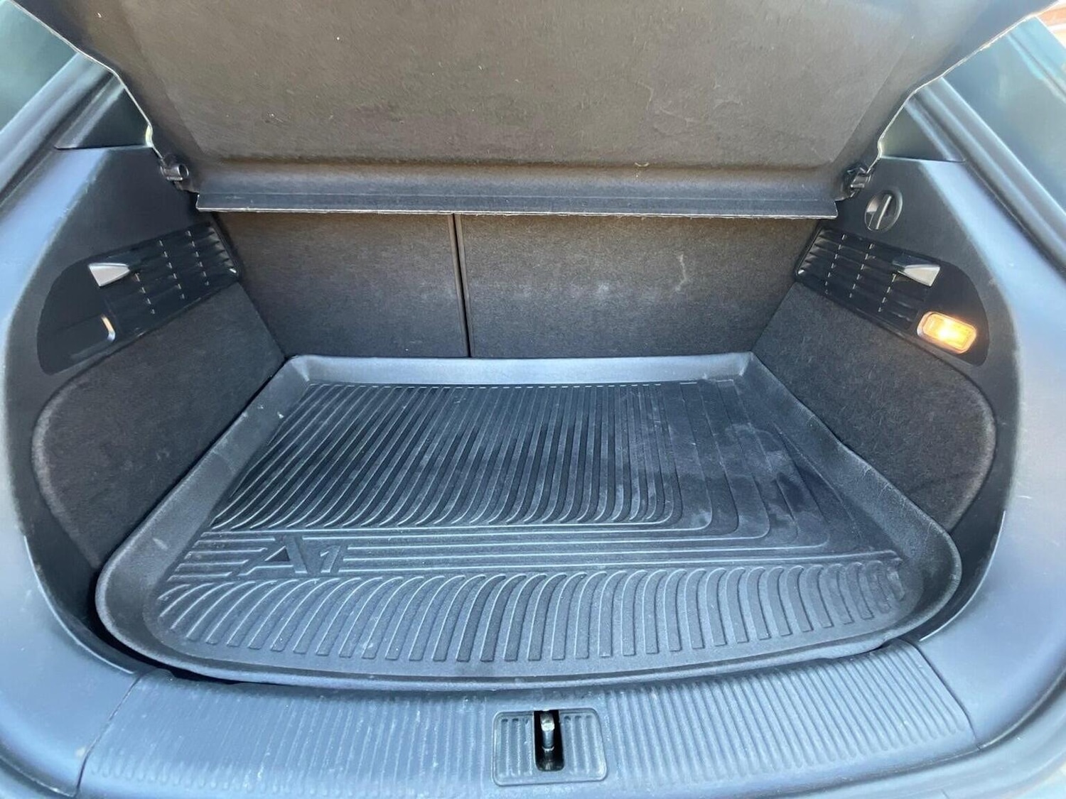 Used Audi A1 2012 for sale - 77953990: Photo 30