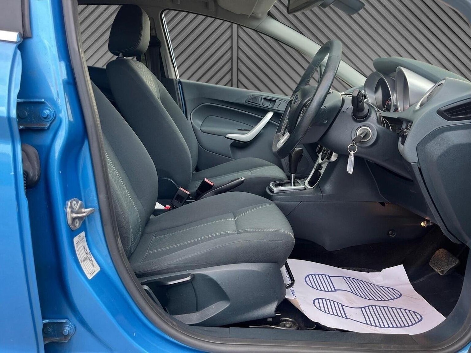 Used Ford Fiesta 2010 for sale - 76605859: Photo 17